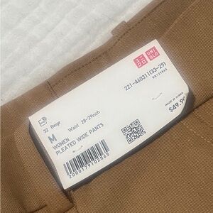 Uniqlo beige women's pleated wide leg pants